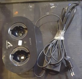 Move ohjainten latausteline PS3/PS4/PS5 käytetty