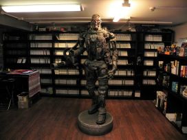 TERMINATOR SALVATION - Life size patsas