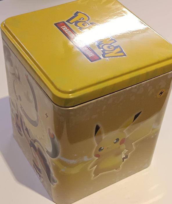 Pokemon Lightning Tina Sisaltaa: Lightning tinan (kuvissa Pikachu, Yamper, Electivire, Manectric) 1