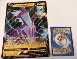 Pokemon Toxtricity V Iso Kortti 