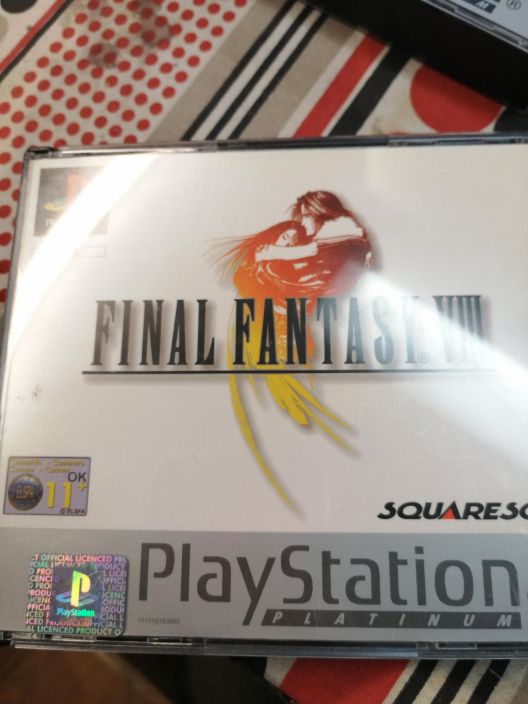 Final Fantasy VIII PS1 Kaytetty mintti manuaali, platinum