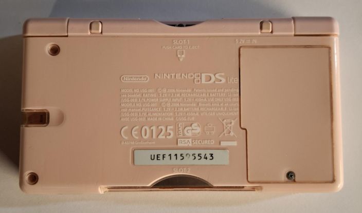 Nintendo DS lite vaaleanpunainen käytetty tuotekuva 1