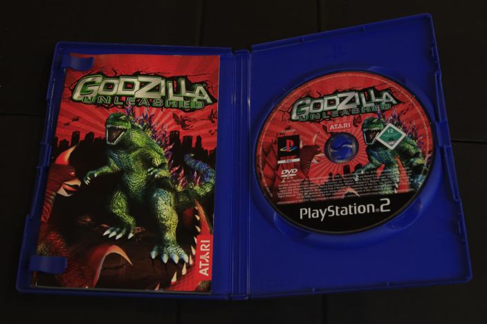 Godzilla Unleashed Kaytetty PS2 Suomi ja ruotsi versio. Manuali on hyvassa kunossa.