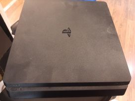 PS4 Slim Käytetty -musta-