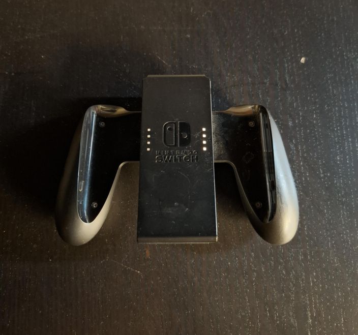 Nintendo Switch konsoli valkoinen OLED käytetty tuotekuva 2