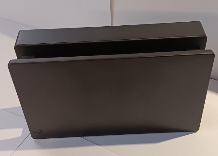 Switch Konsoli V2 Colour Käytetty tuotekuva 1