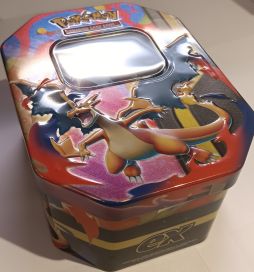 Pokemon Mega Charizard Y Itse Täytetty Tin / Tina