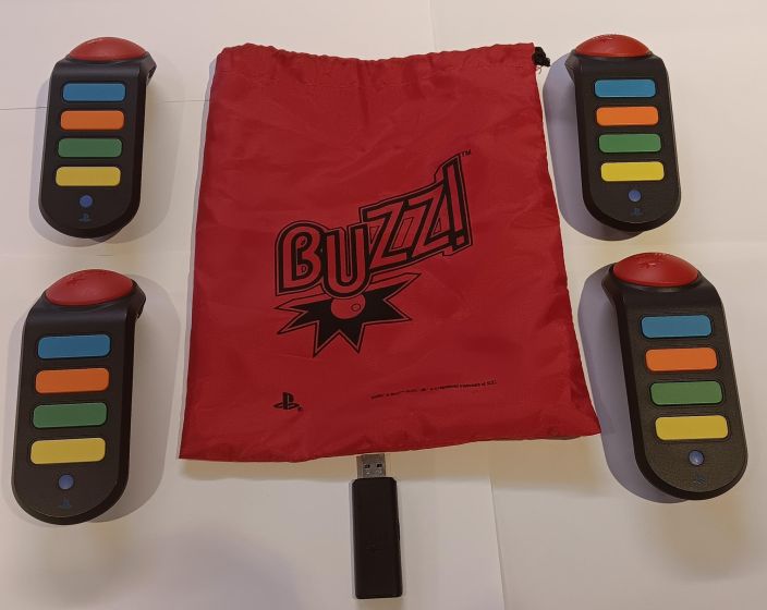Buzz Summerit 4 kpl Langaton + Vastaanotin + Pussi kaytetty Mukana Vastaanotin Alkuperaisessa Buzz Pussissa