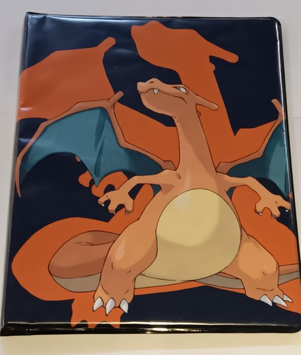 Pokemon Charizard 9 pocket Portfolio Kaytetty