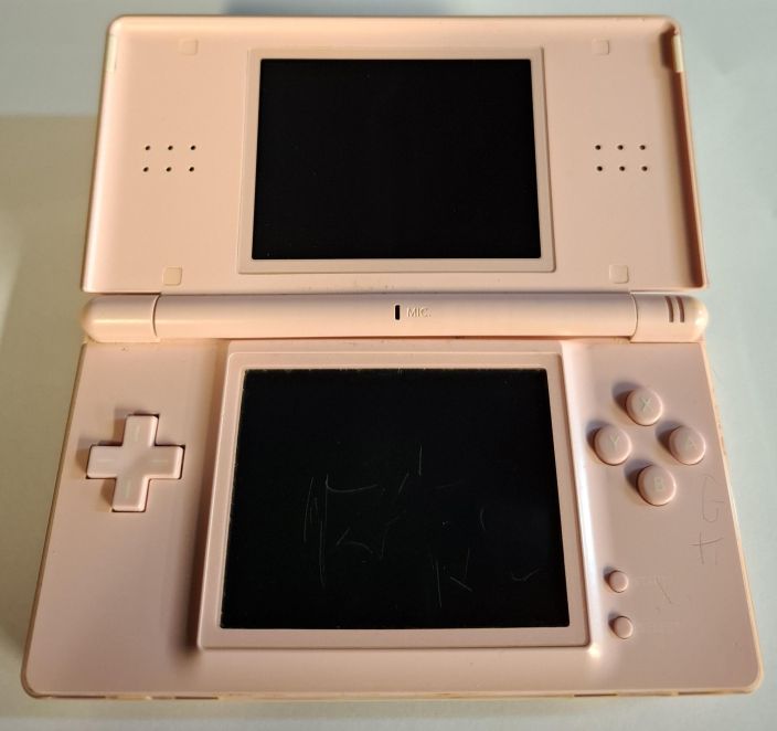 Nintendo DS lite vaaleanpunainen käytetty tuotekuva 2