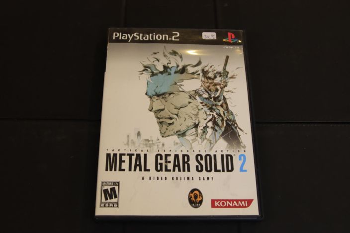 Metal Gear Solid 2 A Hideo Kojima Game kaytetty PS2