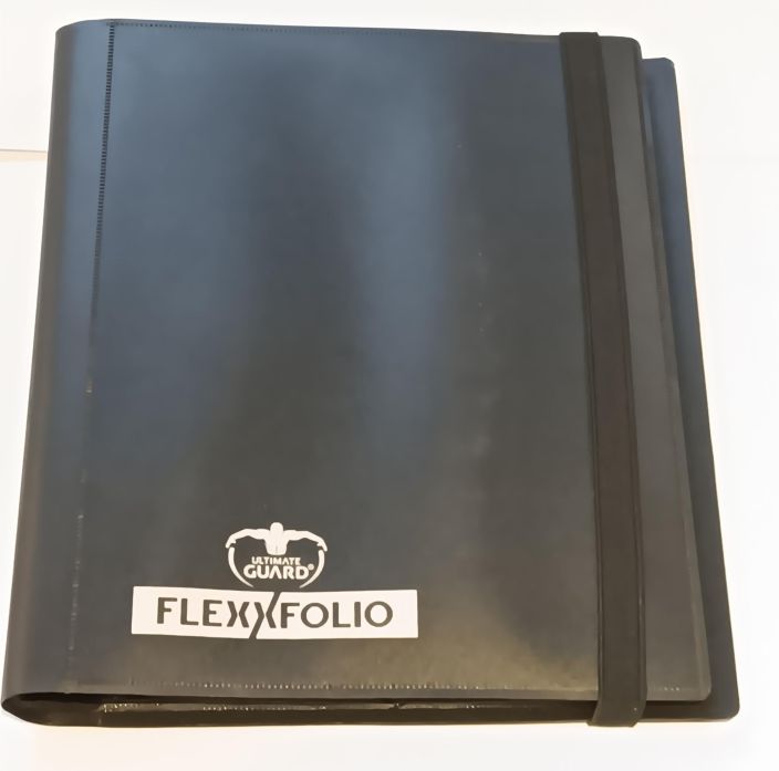 Flexy Folio 4 pocket Portfolio Musta Kaytetty Kaytetty Kansioon mahtuu yksittain 40 korttia, Tupla taytettyna 80 korttia.