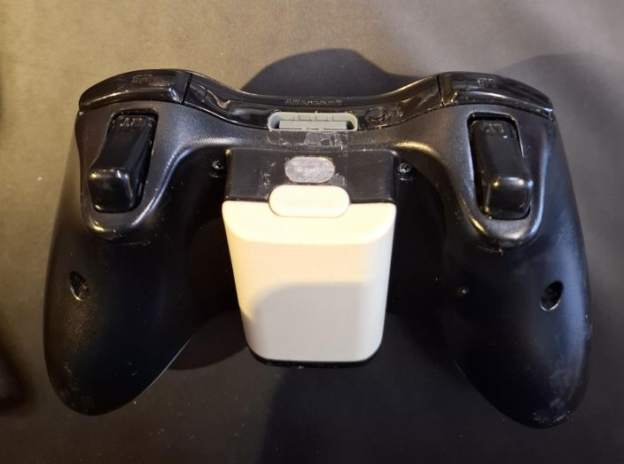 Xbox 360 Langaton musta ohjain käytetty tuotekuva 1