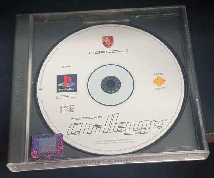 Porsche Challenge ei omia pahveja Kaytetty PS1