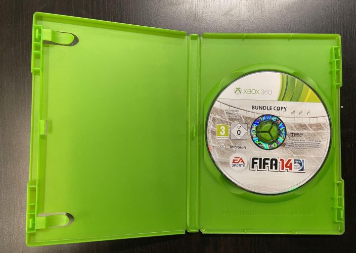 Fifa14 loose Kaytetty Xbox360 Ei omia kansi pahveja