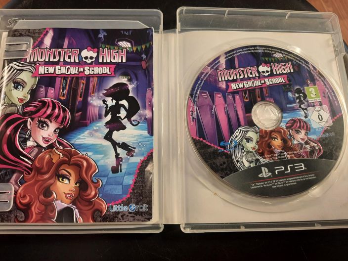 Monster High New Ghoul in School PS3 kaytetty CIB
