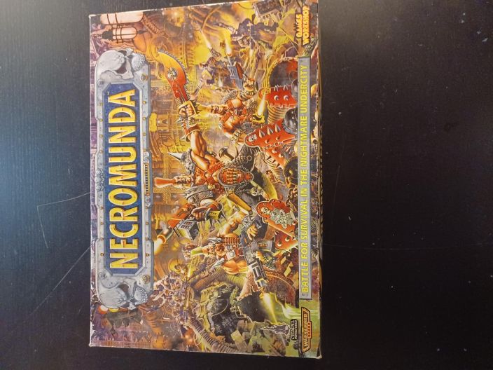 Games Workshop Necromunda Harvinainen peli vuodelta 1995