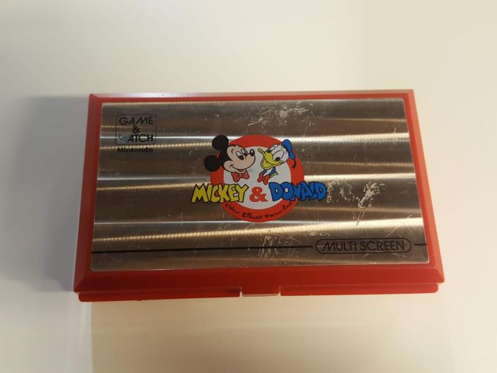 Game and Watch Mickey &amp; Donald Kunto OK sarjanumero paikalla patteriluukku ja kannen suljin poissa
