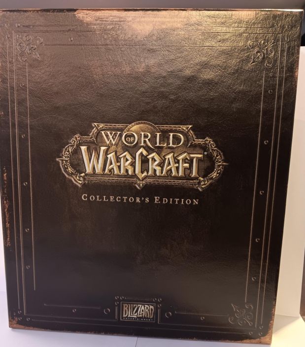 World of Warcraft Collectors Edition Kaytetty PC Sisaltaa: Oman Collectors laatikon Art Kirjan Behind