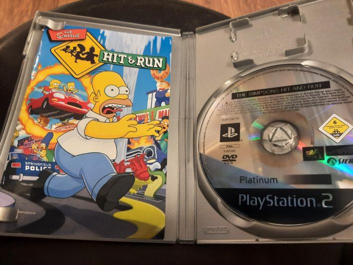 The Simpsons Hit &amp; Run kaytetty PS2 CIB eli manuaali loytyy