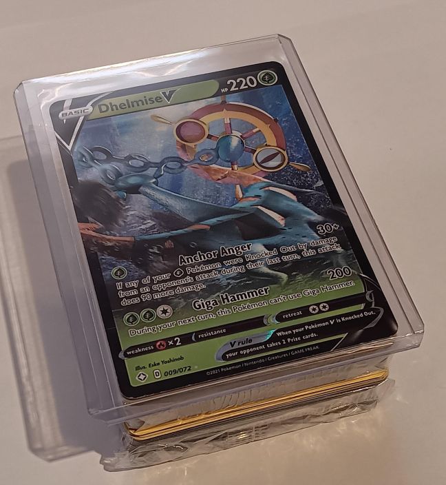 Pokemon Dhelmise V irtokorttisetti 70kpl Irtokorttisetit + 1 Full Art 5 holoa/reversea 5 rarea 45 pokemonia 5 trainer 10