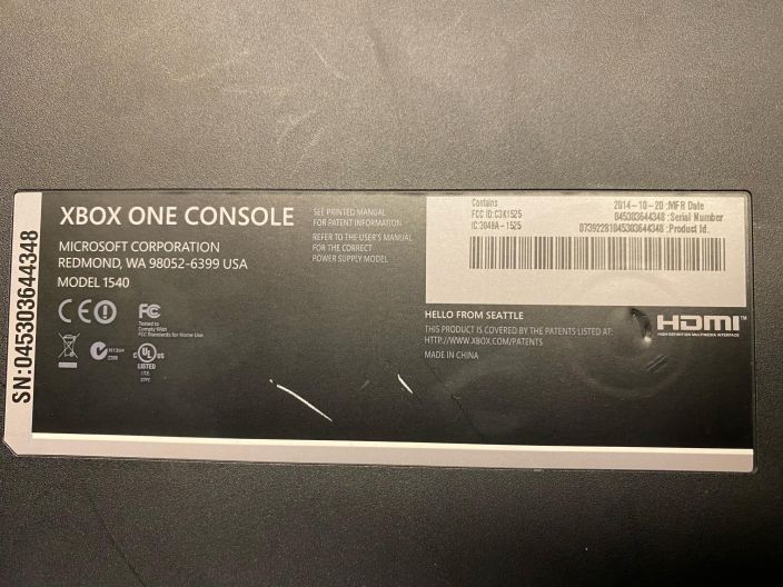 Xbox One 500 GB musta kaytetty Ei ohjainta mukana, vain virtajohto