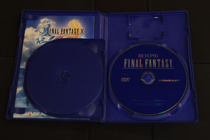 Final Fantasy X kaytetty PS2 With Bonus disc