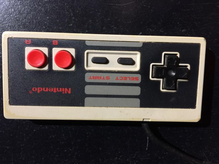 Nintendo NES Ohjain kaytetty